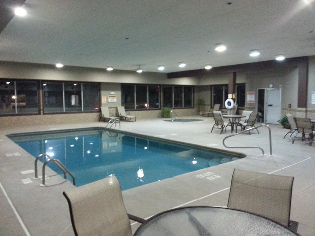 Country Inn & Suites By Radisson, Sidney, Ne Buitenkant foto
